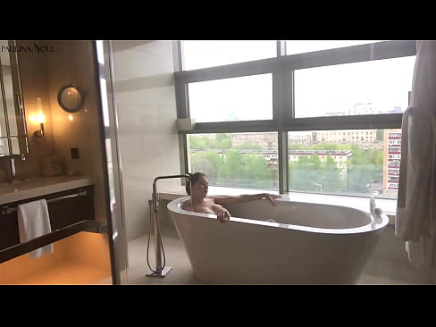 ❤️ Obrovská kočka vášnivě si honí kundu v koupelně ❤ Porno video u porna cs.gaypornforyou.ru